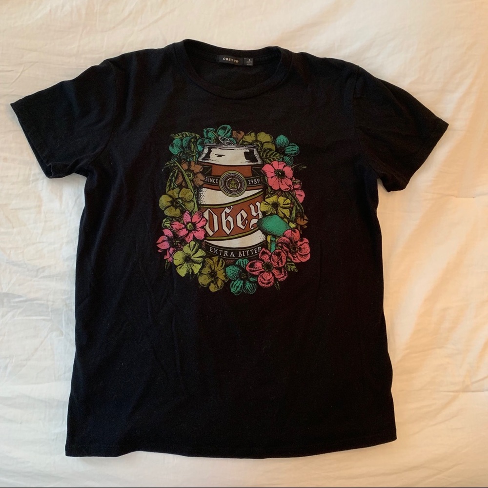 obey graphic tee